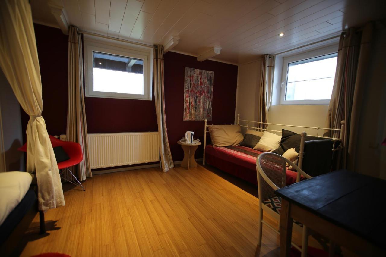 Barsy 34 Hotell Havelange Eksteriør bilde